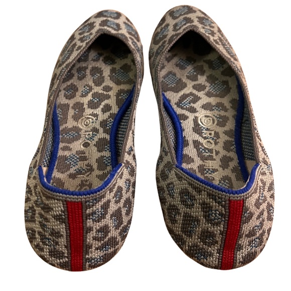 Rothy's Women's size 9.5 The Flat Rounded Toe Gray and Blue Cheetah Print Flats‎ - Picture 3 of 8